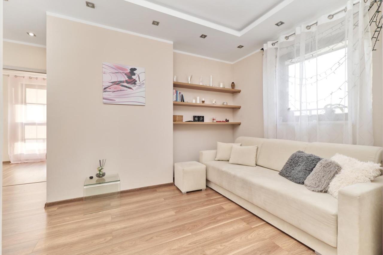 Apartment Wroclaw Krakowska With Balcony And Free Garage By Noclegi Renters 외부 사진
