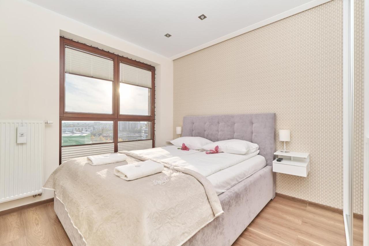 Apartment Wroclaw Krakowska With Balcony And Free Garage By Noclegi Renters 외부 사진