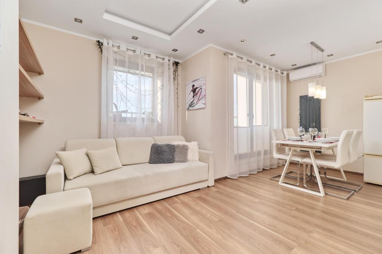 Apartment Wroclaw Krakowska With Balcony And Free Garage By Noclegi Renters 외부 사진