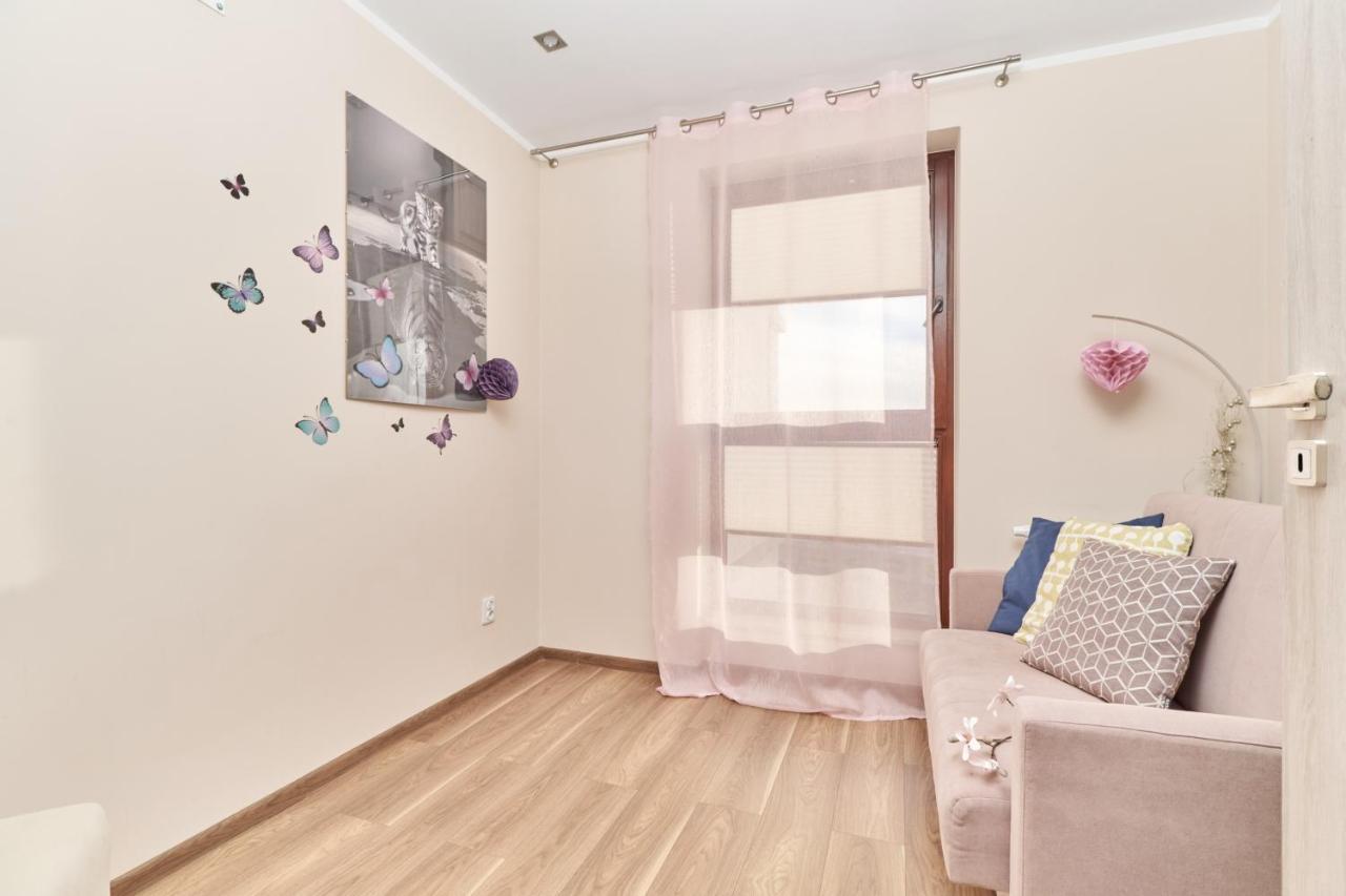 Apartment Wroclaw Krakowska With Balcony And Free Garage By Noclegi Renters 외부 사진